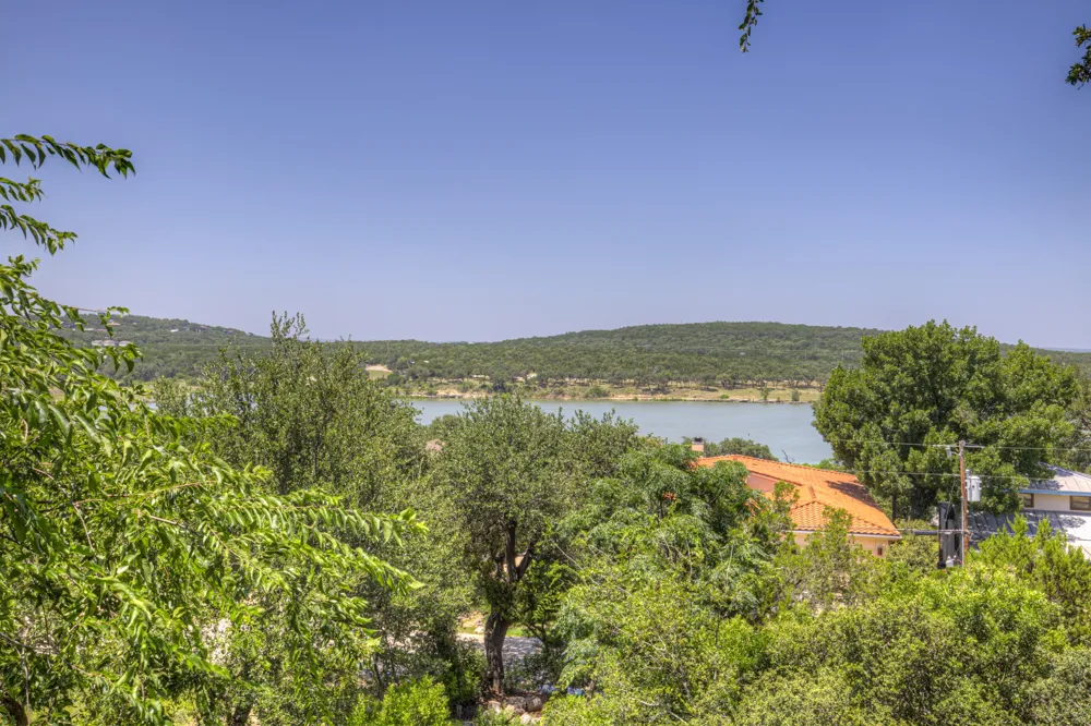 1422 Oakridge Lane Canyon Lake, TX 78133
