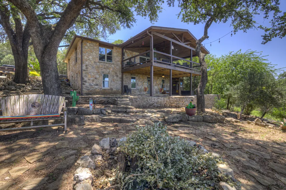 1422 Oakridge Lane Canyon Lake, TX 78133