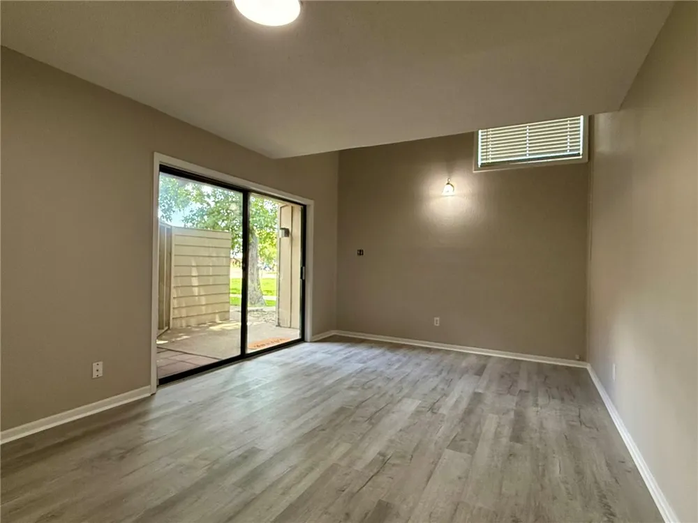 4403 Carter Creek Parkway #5 Bryan, TX 77802