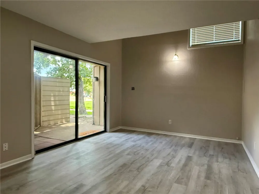 4403 Carter Creek Parkway #5 Bryan, TX 77802