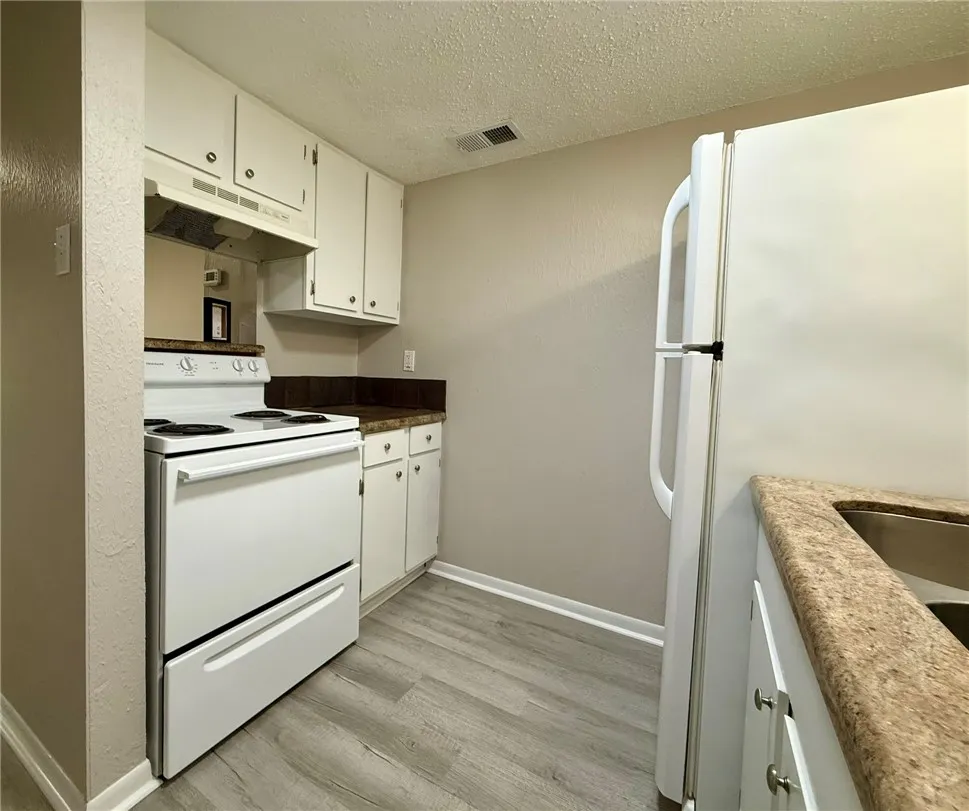 4403 Carter Creek Parkway #5 Bryan, TX 77802
