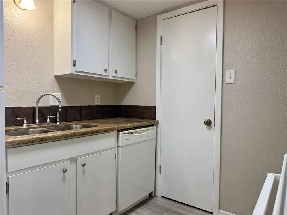 4403 Carter Creek Parkway #5 Bryan, TX 77802