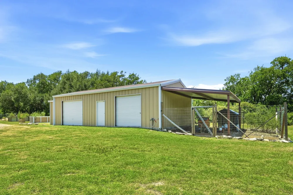450 County Road 204 Liberty Hill, TX 78642