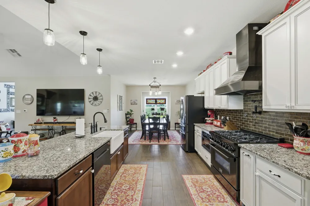 450 County Road 204 Liberty Hill, TX 78642
