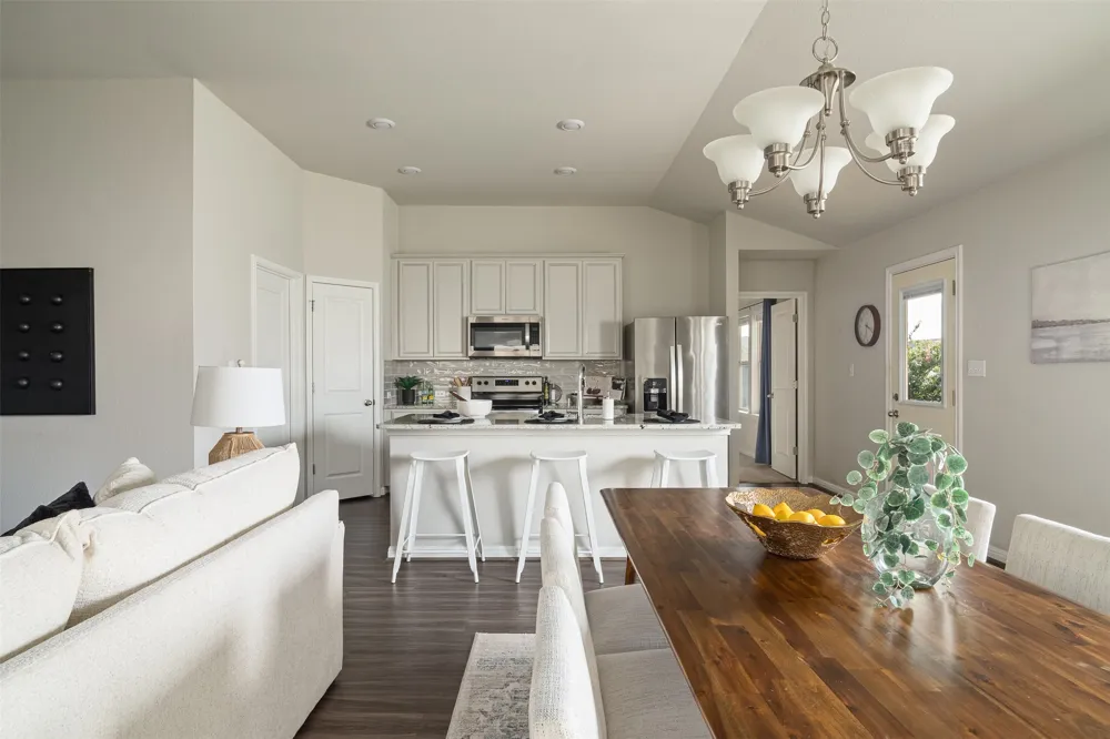 117 Blooming Trail Kyle, TX 78640
