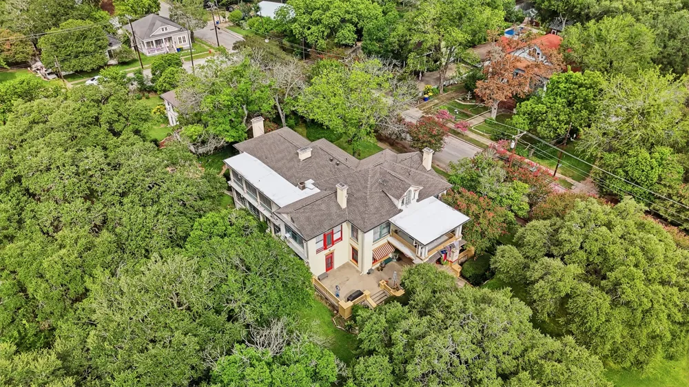 723 Saint James Street Gonzales, TX 78629