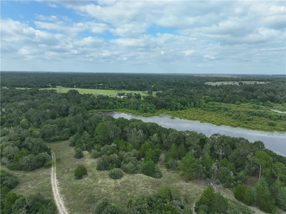 1 Fir Drive Caldwell, TX 77836