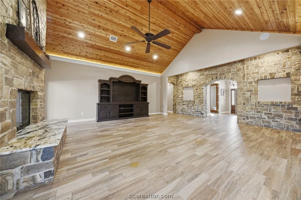 36394 FM 1736 Hempstead, TX 77445