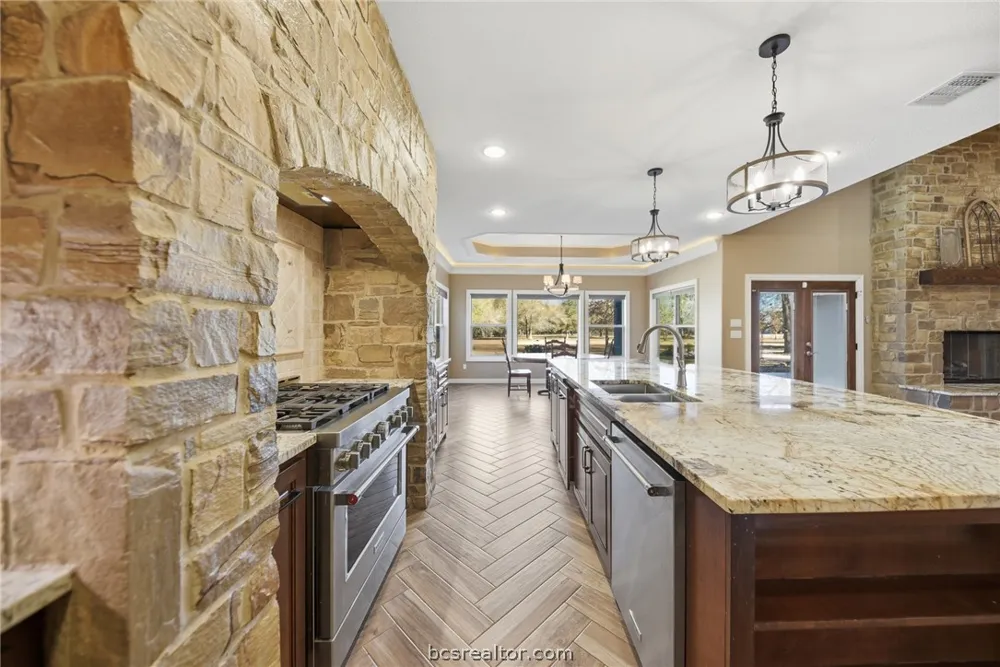 36394 FM 1736 Hempstead, TX 77445
