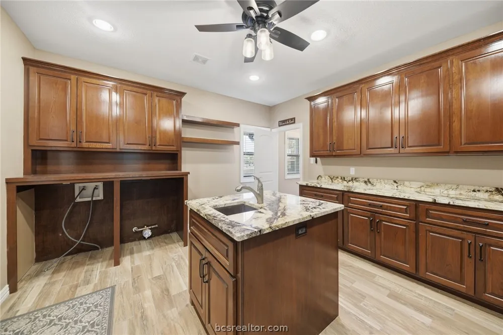 36394 FM 1736 Hempstead, TX 77445