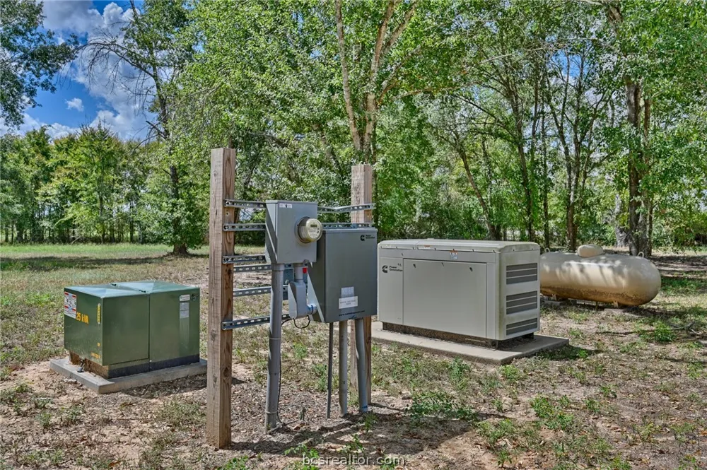 36394 FM 1736 Hempstead, TX 77445