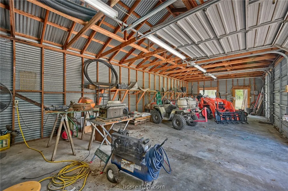 36394 FM 1736 Hempstead, TX 77445