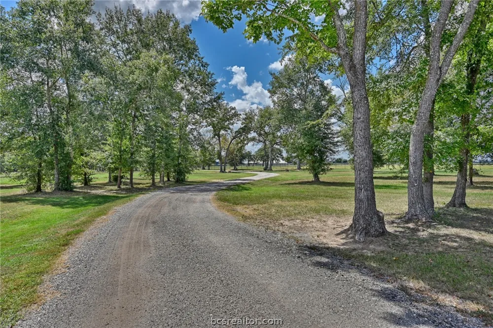 36394 FM 1736 Hempstead, TX 77445