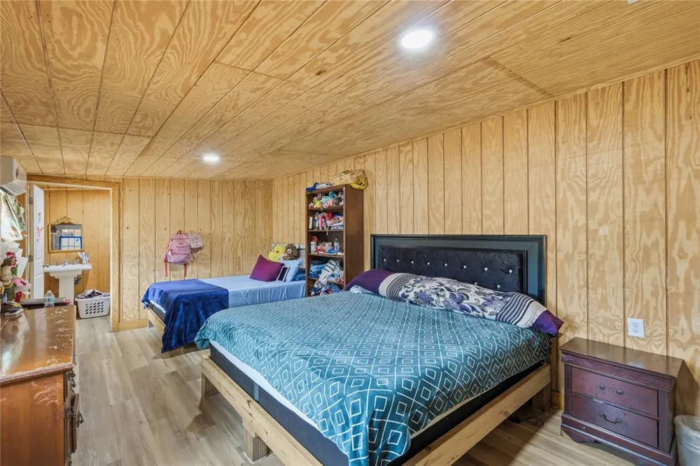 1221 Fm 812 #A Cedar Creek, TX 78612