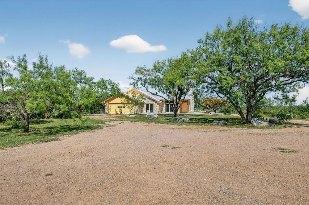 95 Gateway North Marble Falls, TX 78654