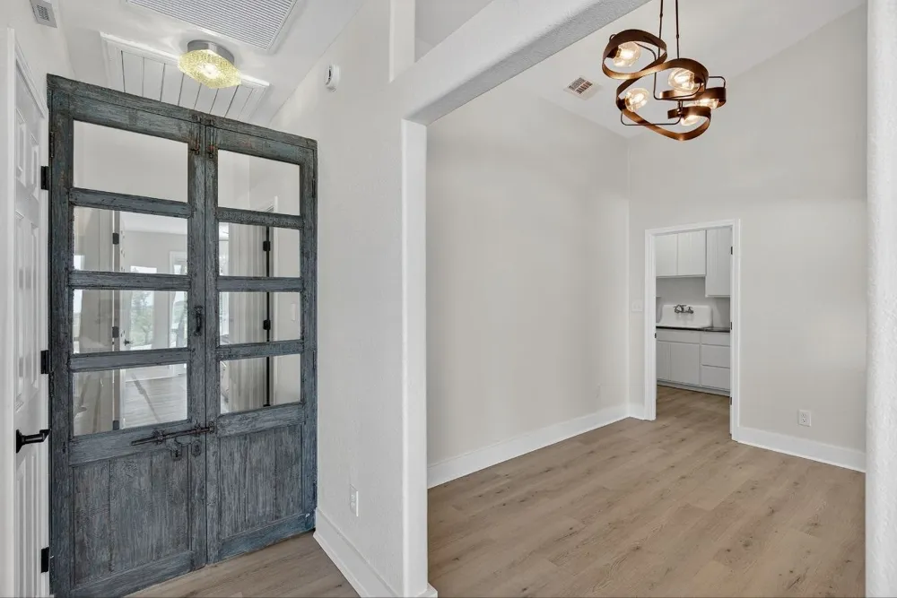 95 Gateway North Marble Falls, TX 78654