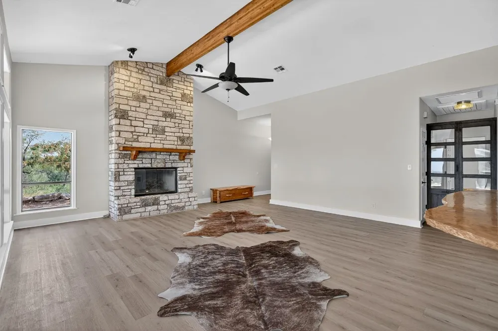 95 Gateway North Marble Falls, TX 78654