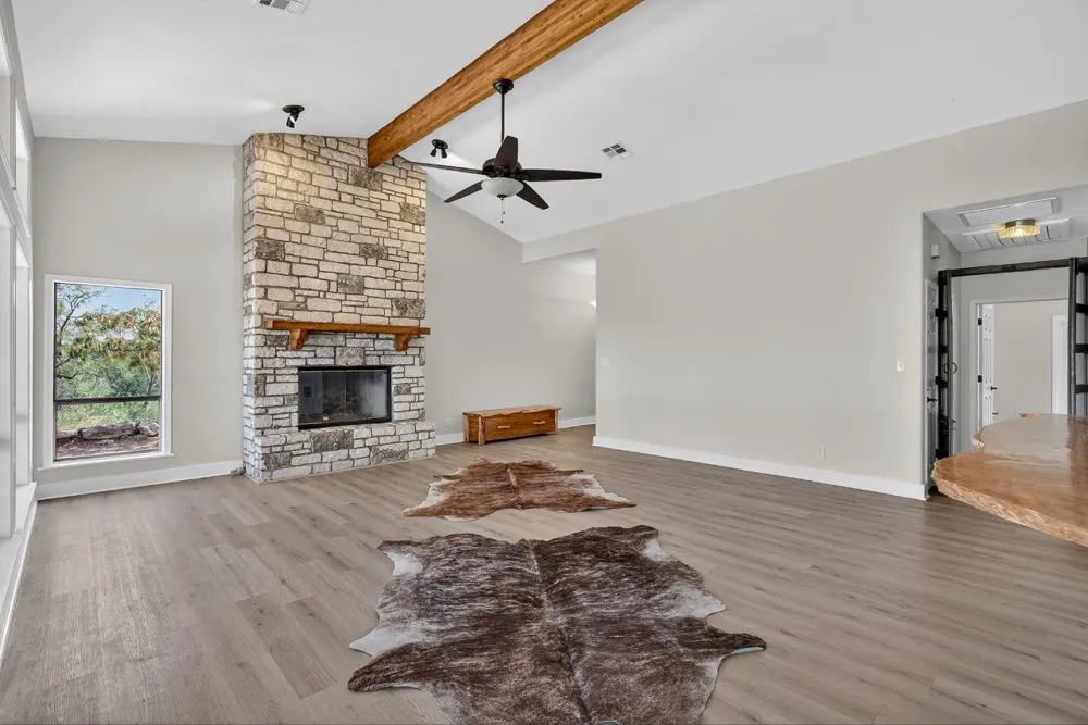 95 Gateway North Marble Falls, TX 78654