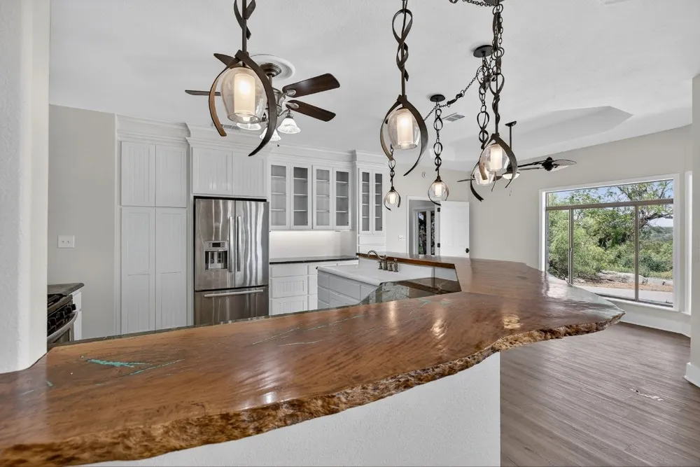 95 Gateway North Marble Falls, TX 78654