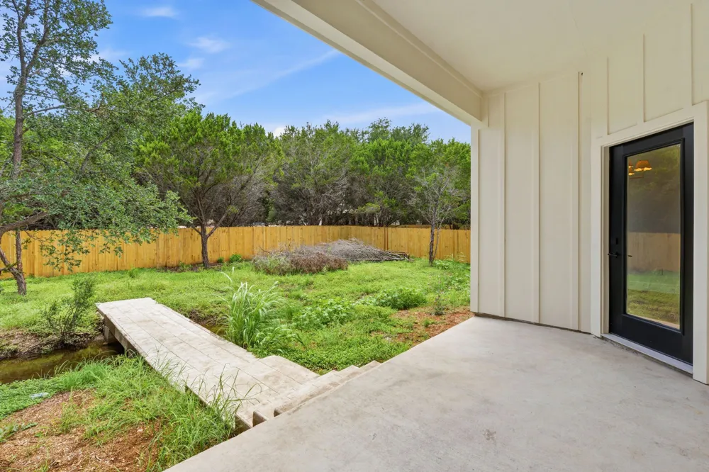 13 Country Place Drive Wimberley, TX 78676