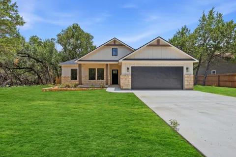 13 Country Place Drive