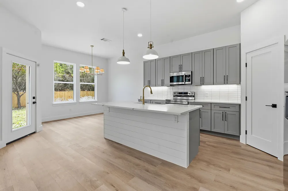 13 Country Place Drive Wimberley, TX 78676