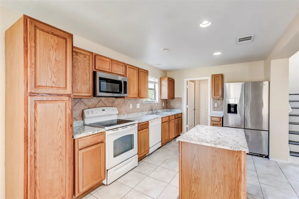 191 Beech Drive Kyle, TX 78640