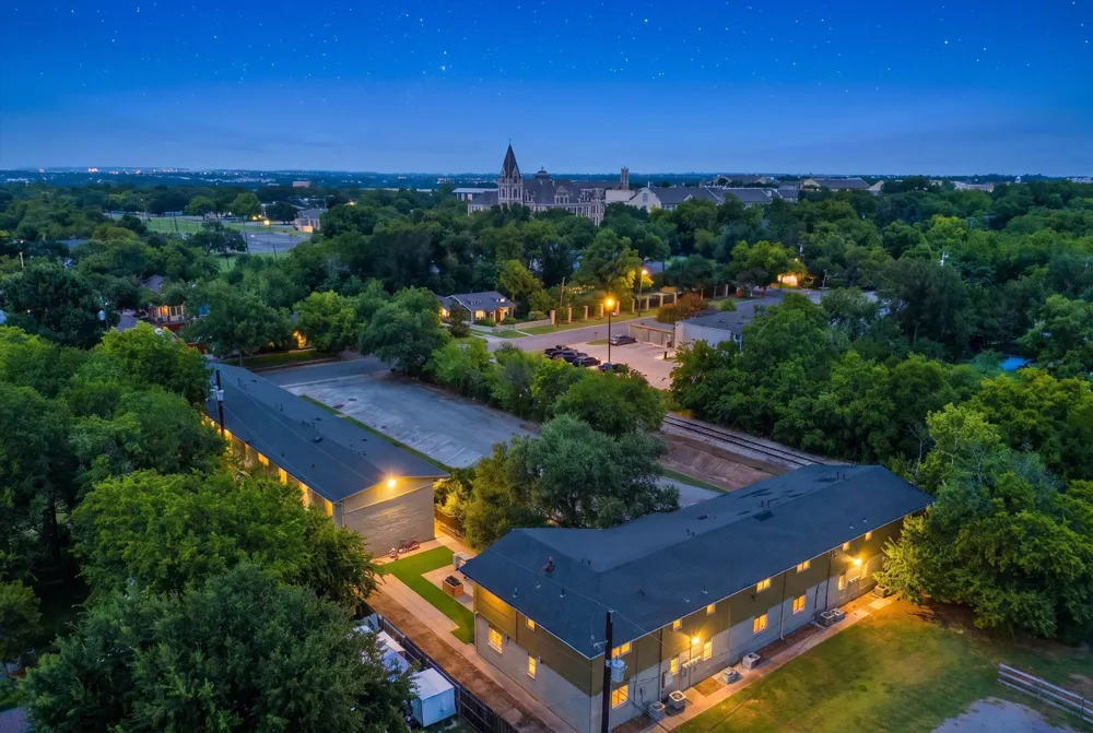 806 E 13th Street #104 Georgetown, TX 78626