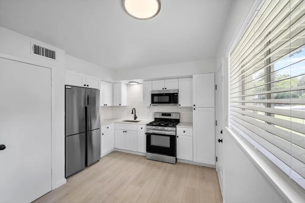 806 E 13th Street #104 Georgetown, TX 78626