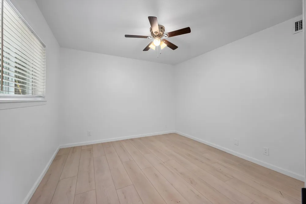 806 E 13th Street #104 Georgetown, TX 78626