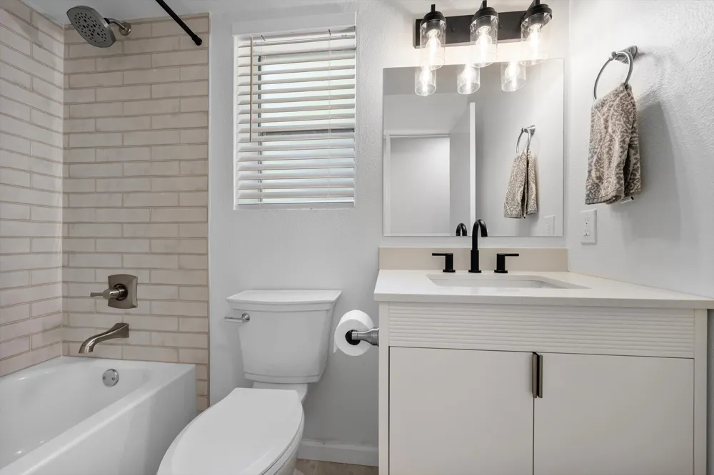 806 E 13th Street #104 Georgetown, TX 78626