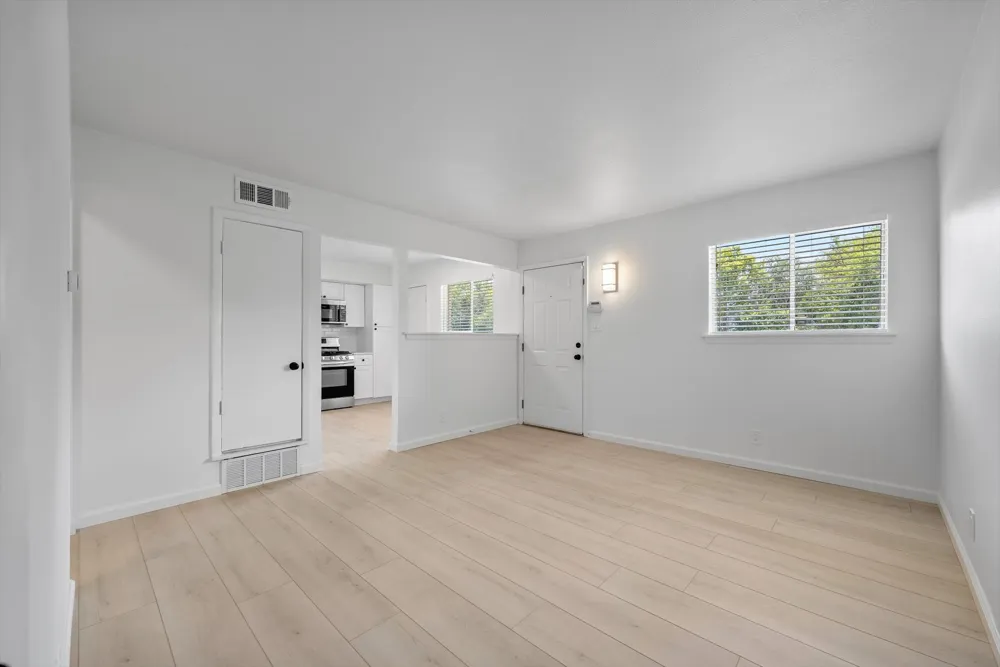 806 E 13th Street #104 Georgetown, TX 78626