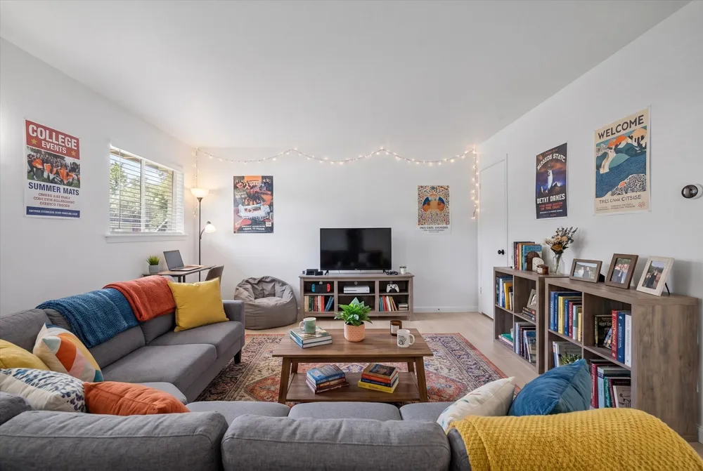 806 E 13th Street #104 Georgetown, TX 78626
