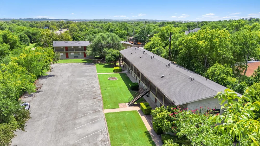 806 E 13th Street #104 Georgetown, TX 78626
