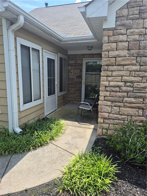 2191 Rockbridge Road #2101 Stone Mountain, GA 30087
