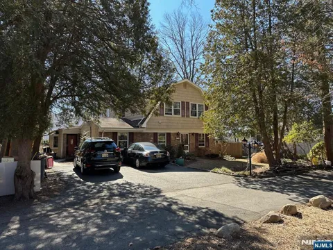 57A W Fairview Avenue
