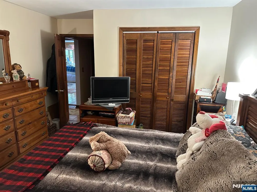 57A W Fairview Avenue Park Ridge, NJ 07645