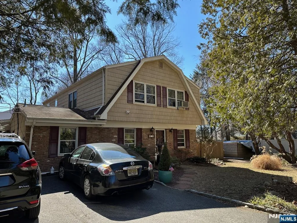 57A W Fairview Avenue Park Ridge, NJ 07645