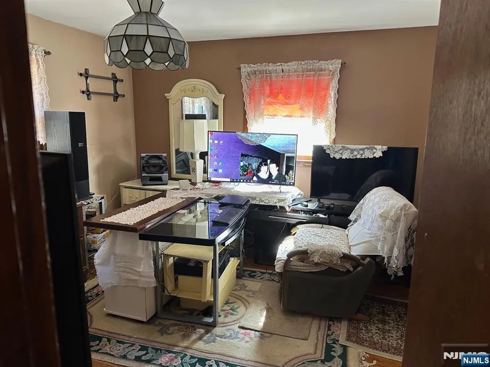57A W Fairview Avenue Park Ridge, NJ 07645