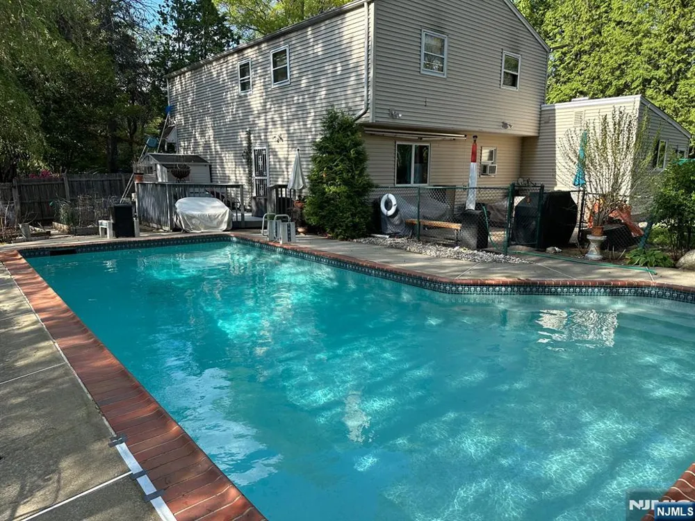 57A W Fairview Avenue Park Ridge, NJ 07645
