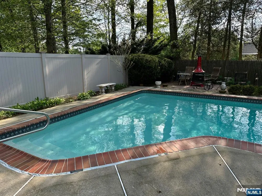 57A W Fairview Avenue Park Ridge, NJ 07645