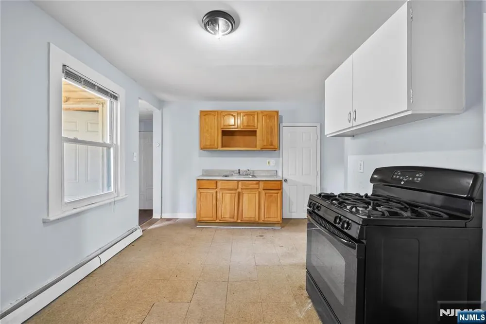 73 N 6th Street Paterson, NJ 07522