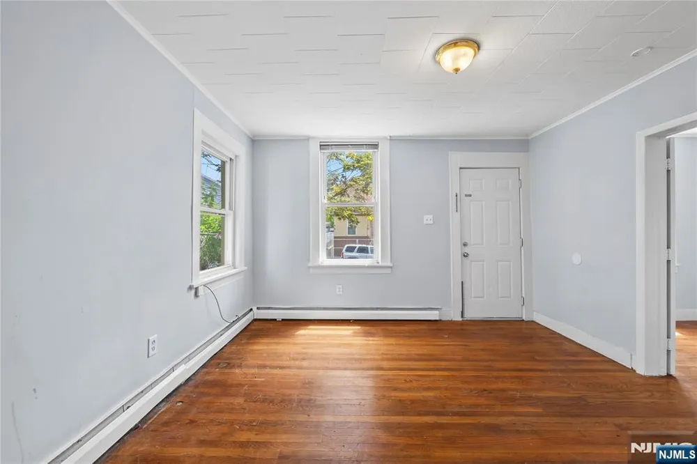 73 N 6th Street Paterson, NJ 07522