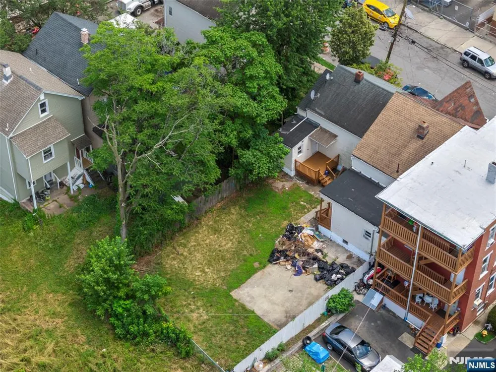 73 N 6th Street Paterson, NJ 07522