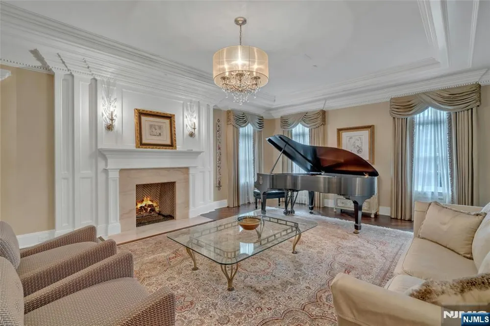 480 Knollwood Road Ridgewood, NJ 07450
