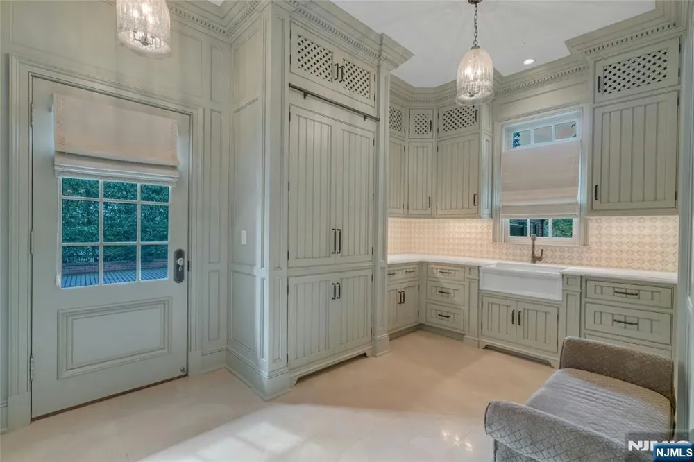 480 Knollwood Road Ridgewood, NJ 07450