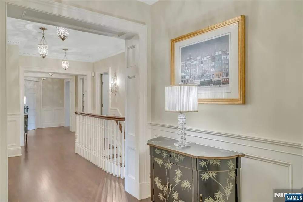 480 Knollwood Road Ridgewood, NJ 07450