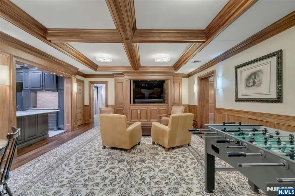 480 Knollwood Road Ridgewood, NJ 07450