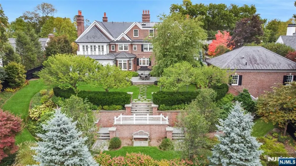 480 Knollwood Road Ridgewood, NJ 07450
