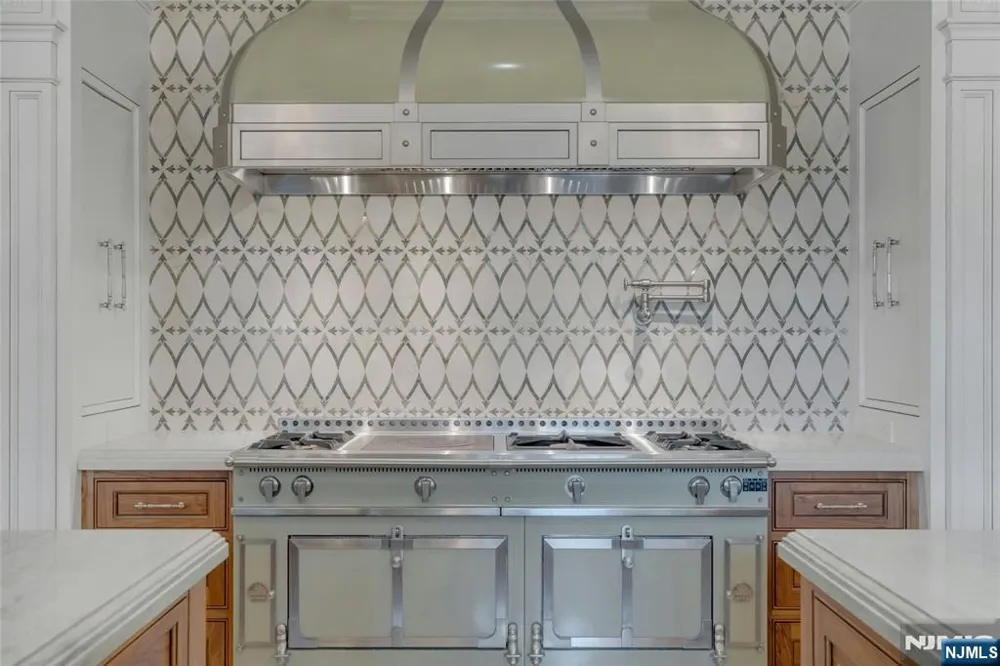 480 Knollwood Road Ridgewood, NJ 07450